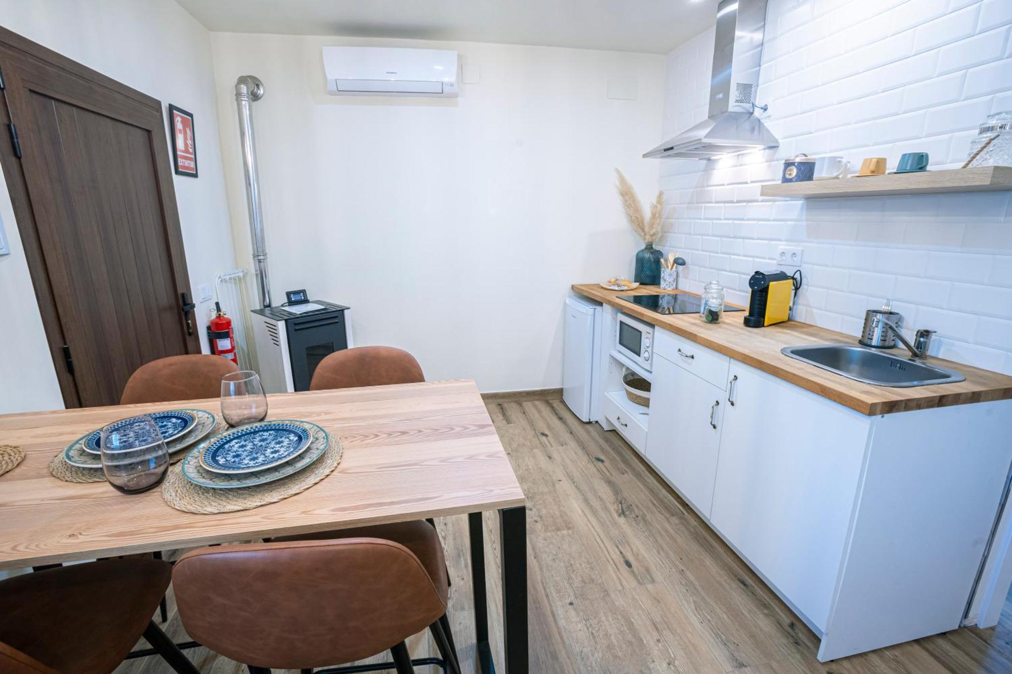 Complejo Roma Hotel Алдеануева дел Камино Екстериор снимка