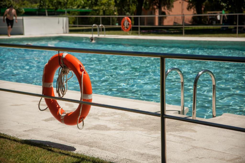 Complejo Roma Hotel Алдеануева дел Камино Екстериор снимка